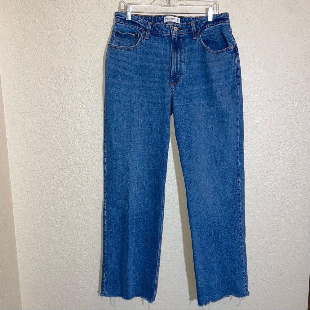 Abercrombie & Fitch The 90’s Relaxed Jean High Rise